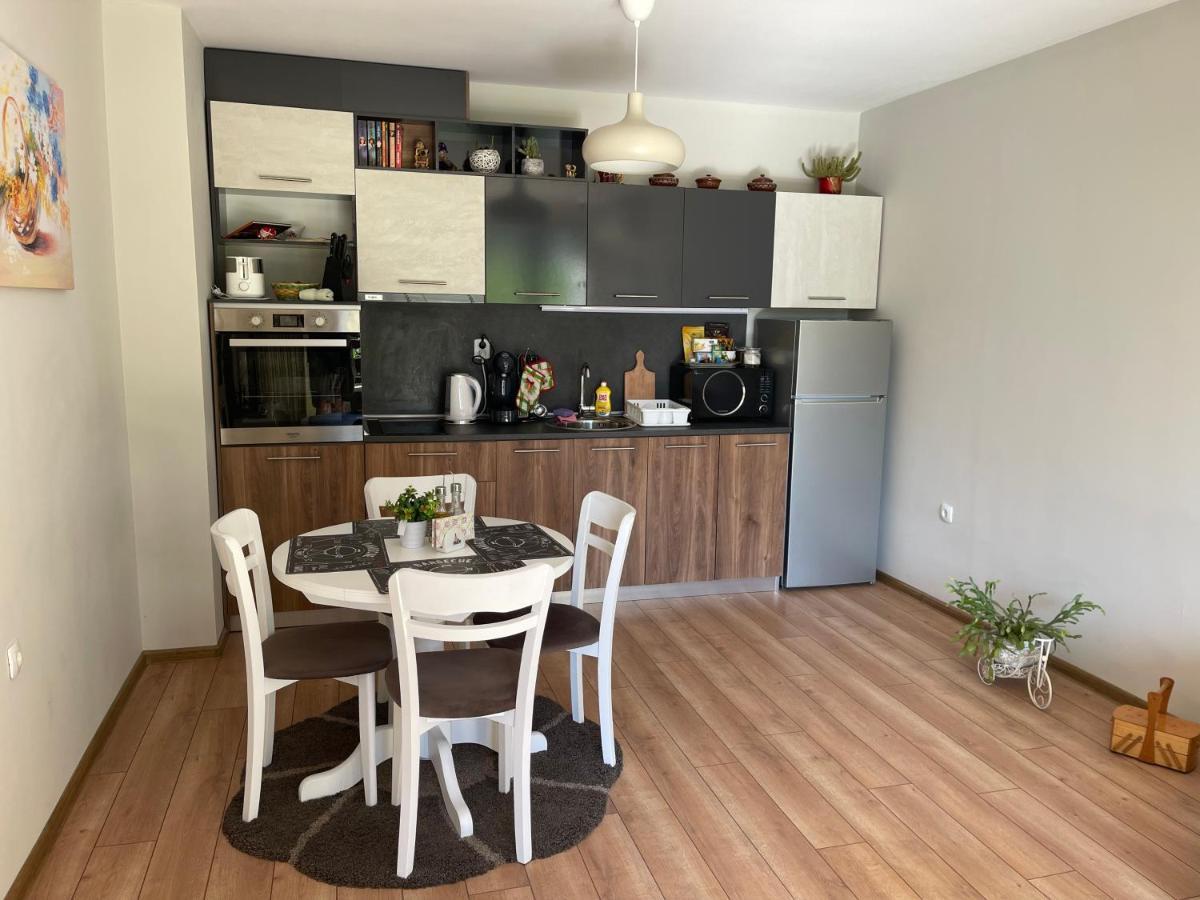 Appartamento Nikol 2 Deluxe Velingrad Esterno foto